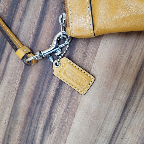 Coach Tan Leather Wristlet with Removable Strap - Picture 4 of 10